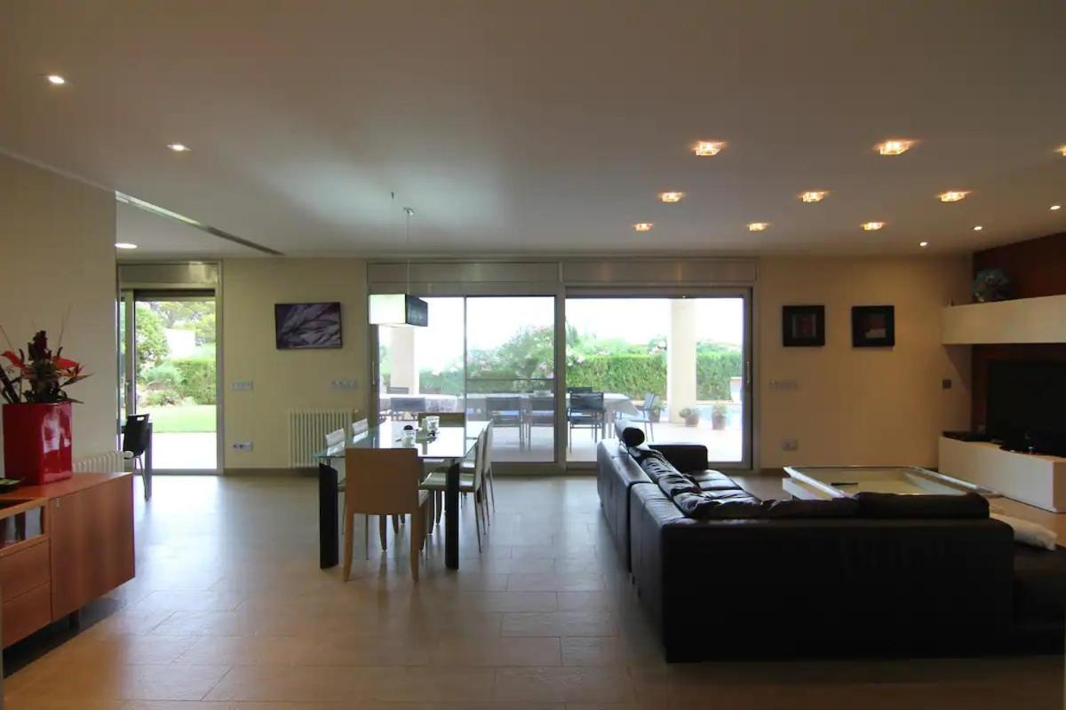 Villa Maricel Alcanar Bagian luar foto